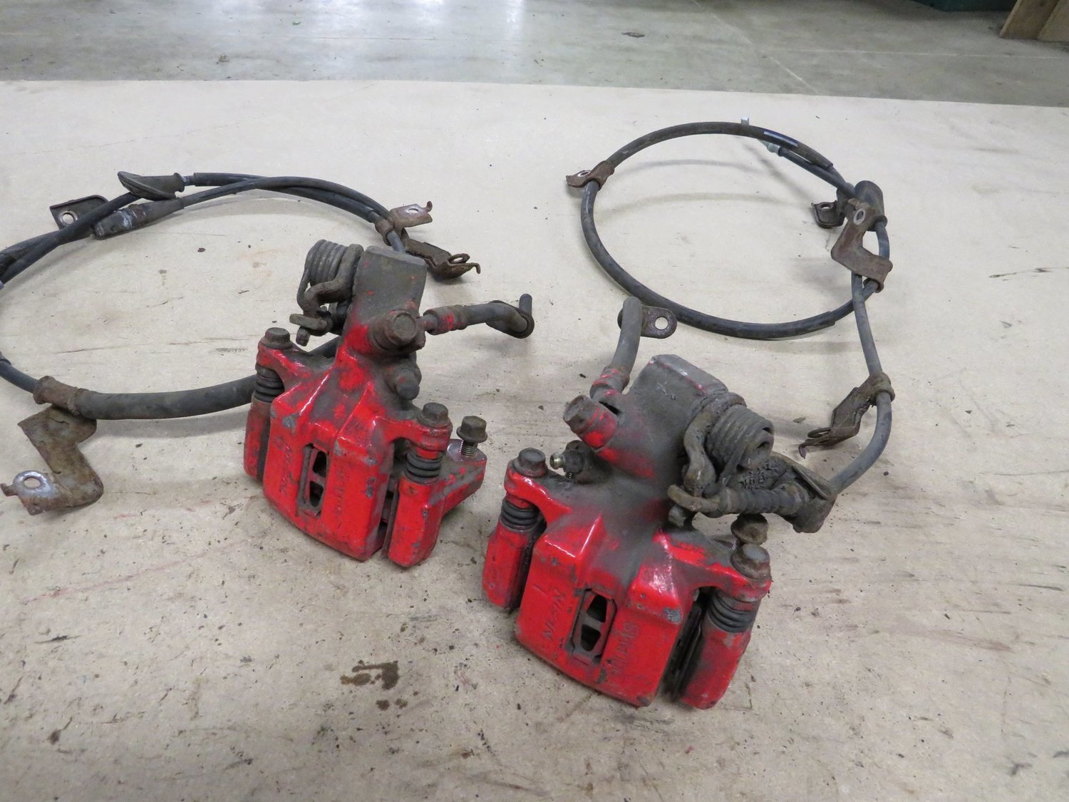 Honda Civic Type R   Pair of Rear Caliper Complete With Red stuff  Pads Painted Red
