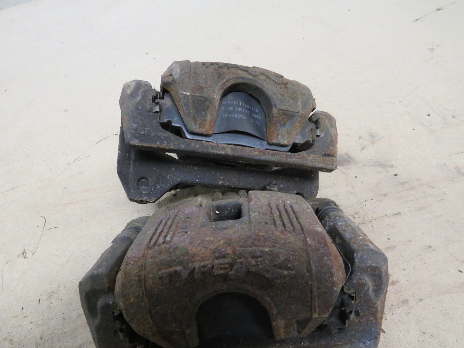 Honda Civic Type R   Pair of Front Calipers from a Premium Prem Car