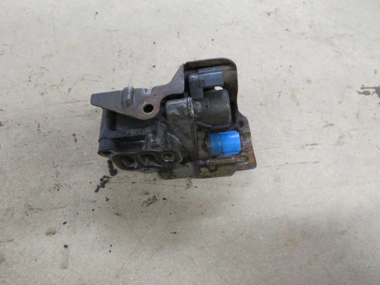 Honda Civic Type R    Head Engine V-Tec Solenoid