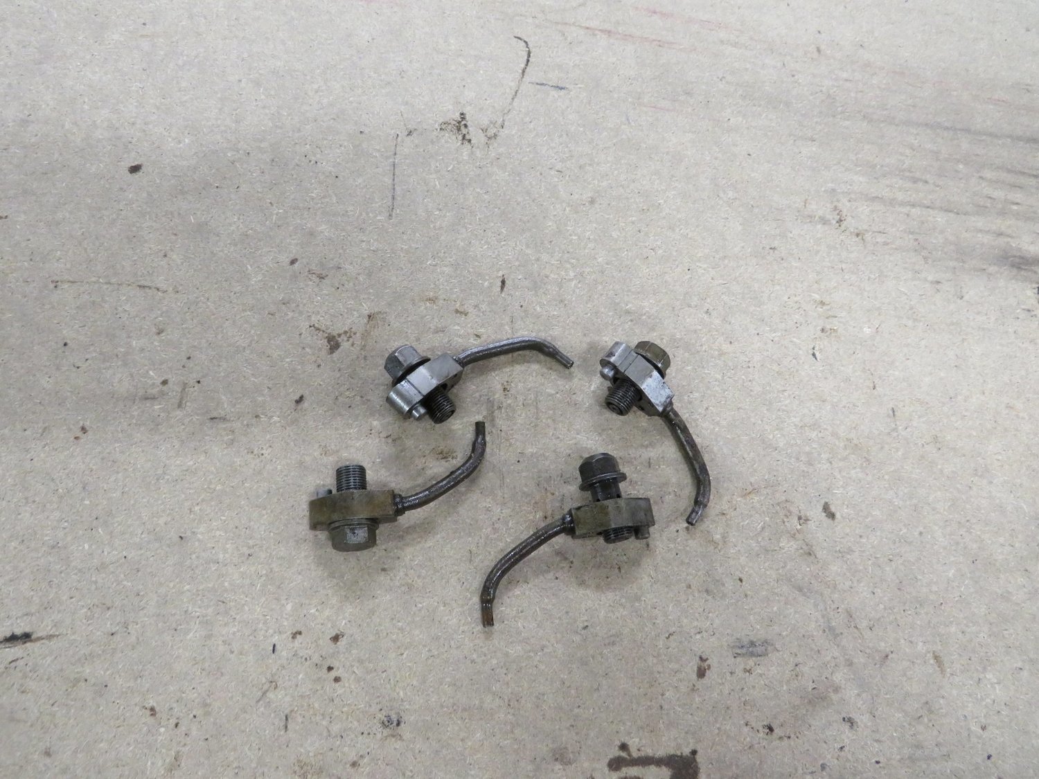 Honda Civic Type R    Engine Block piston oil Squirters