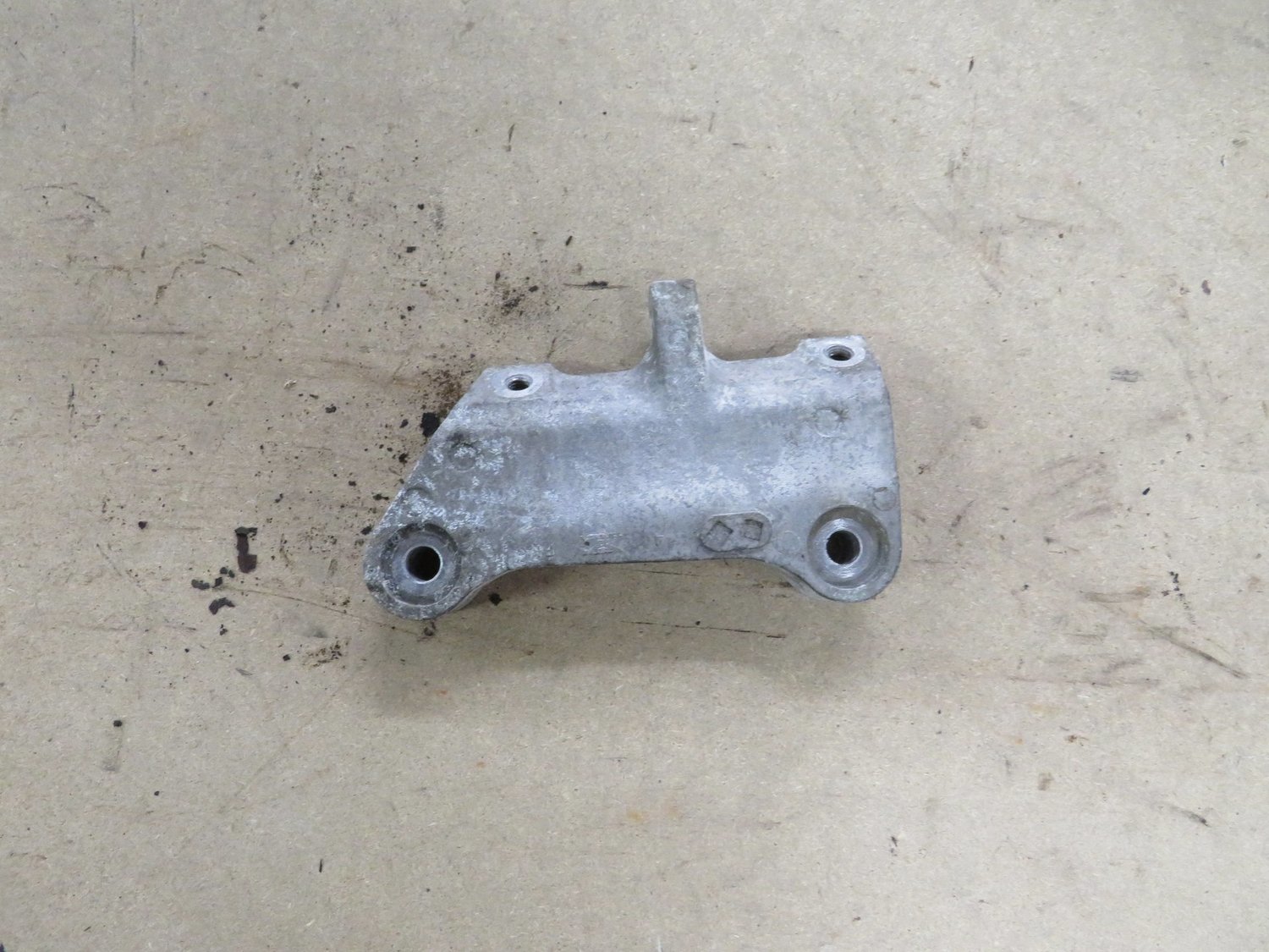 Honda Civic Type R  Air Con A/C Compressor Mounting Bracket