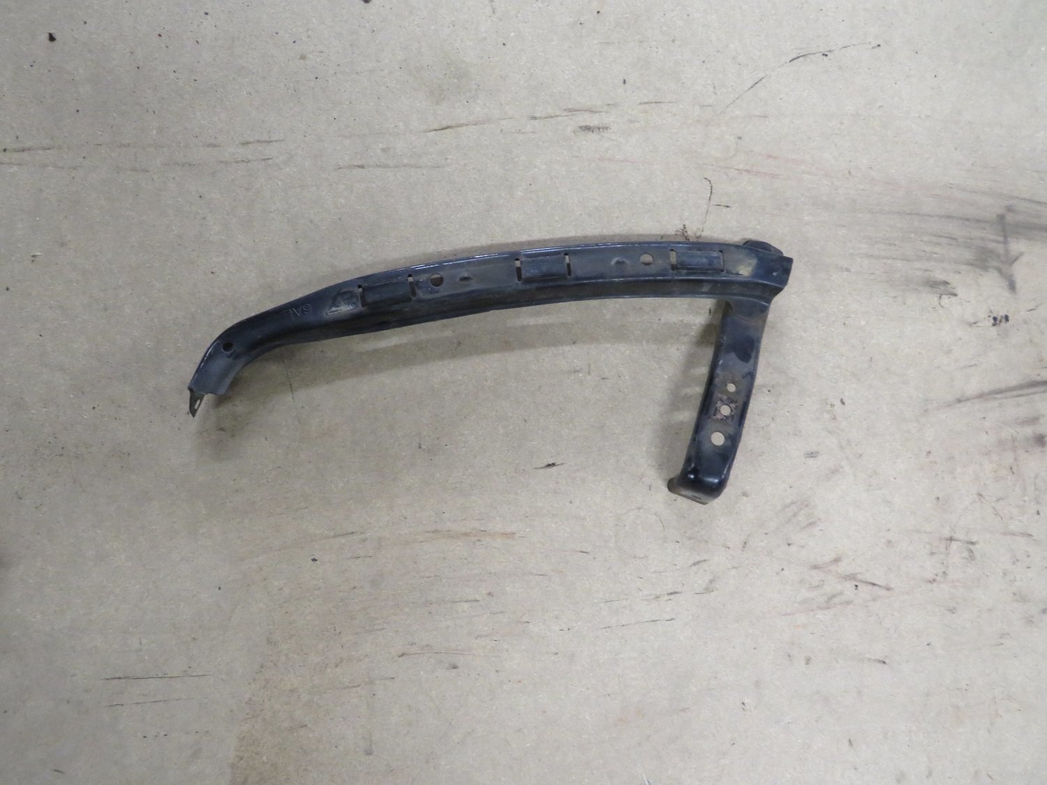 Honda Civic Type R   Passenger Left Black headlight Brackets to Front Bumper