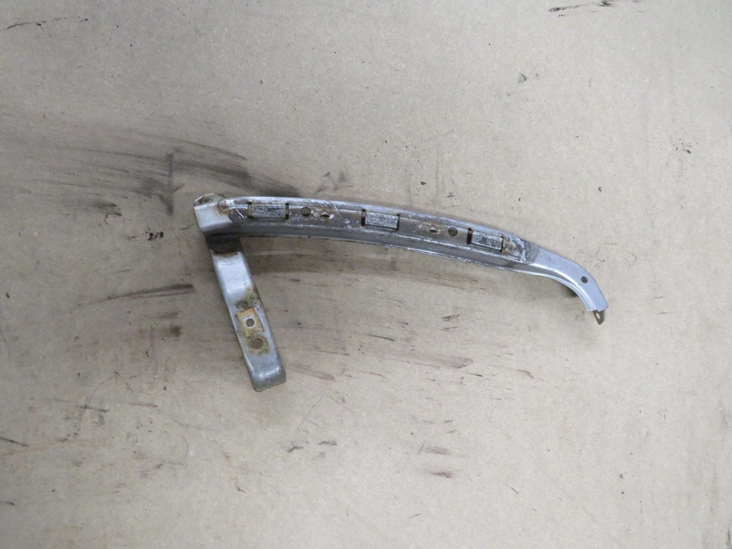 Honda Civic Type R   Drivers Right Silver headlight Brackets to Front Bumper