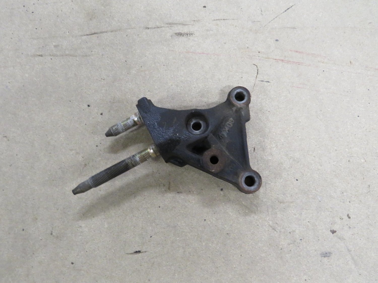 Honda EP3 Civic Type R   Engine side Bracket to Mount