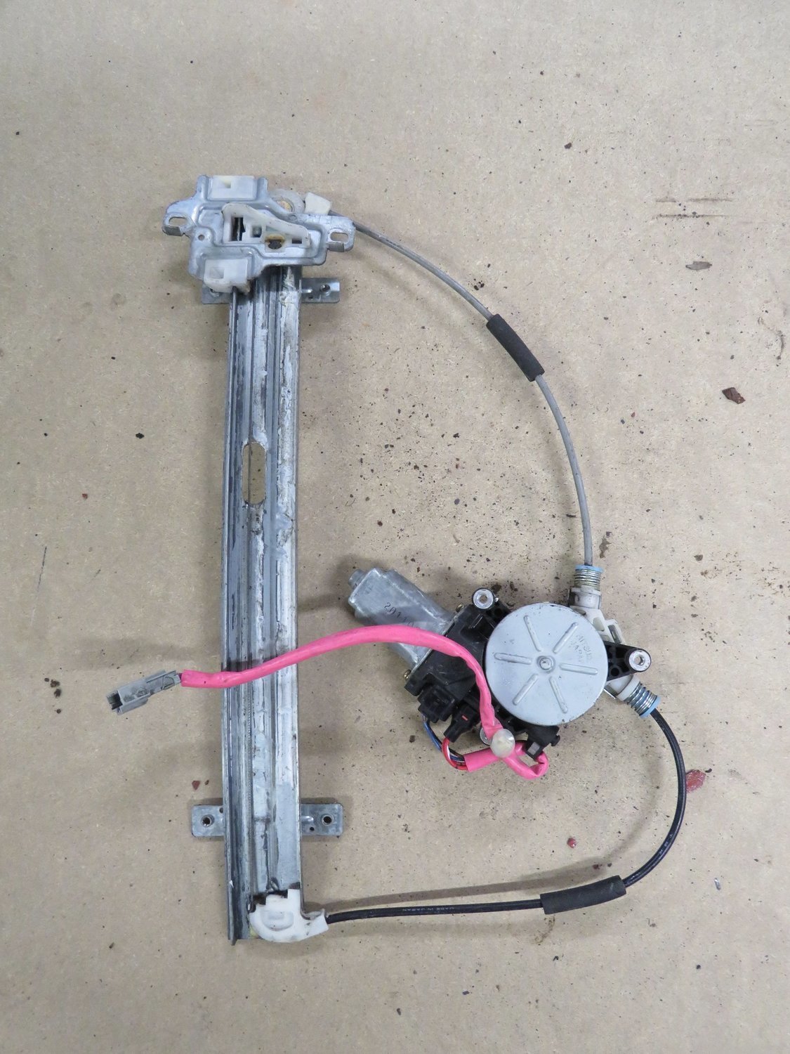 Honda EP3 Civic Type R    Drivers Right door Window Motor 02-03 Pre Face Lift car ONLY