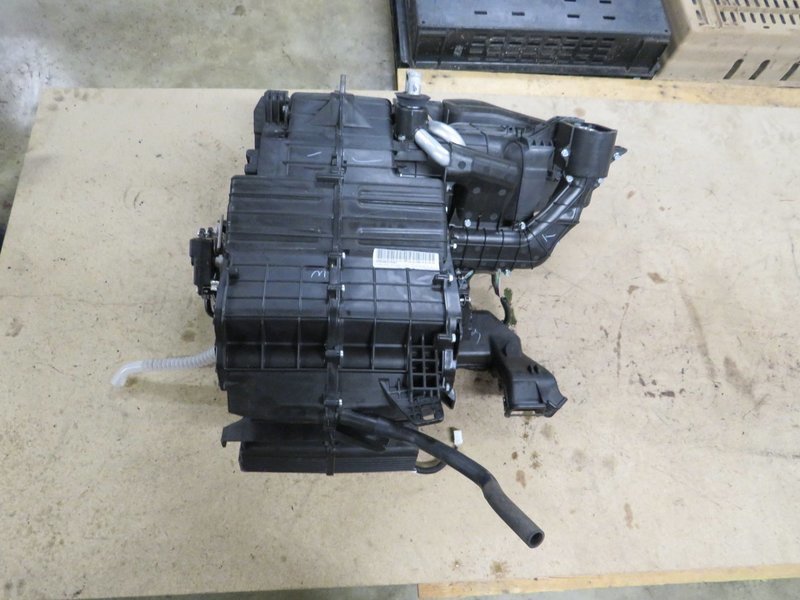Honda Civic Type R FN2   Heater Matrix Blower Box unit