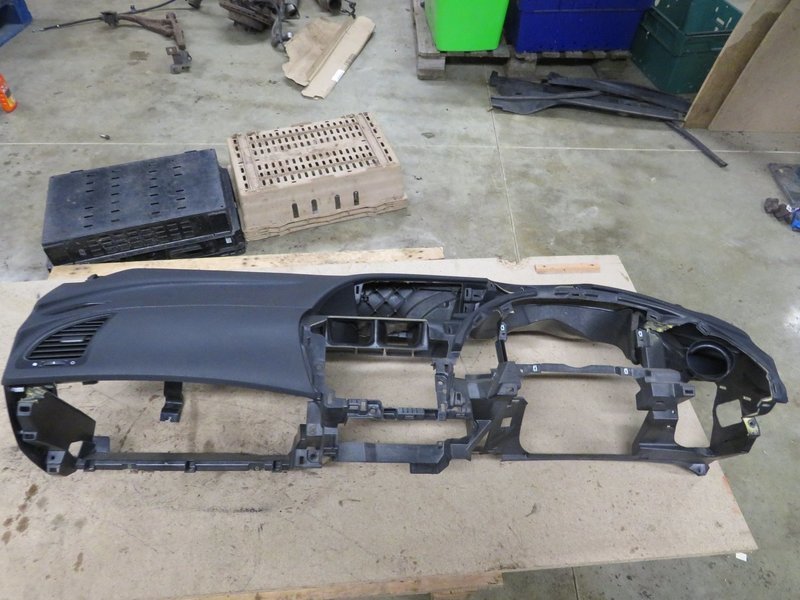 Honda Civic Type R FN2 Stripped Dash
