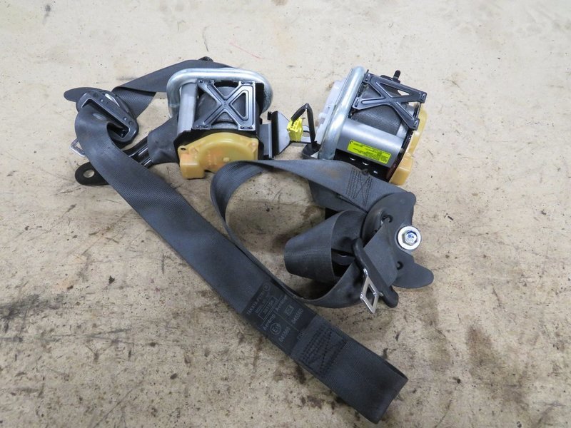 Civic Type R FN2    Air Bag SRS Front Seat belts
