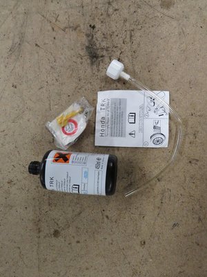 Civic Type R FN2    Honda Tyre Inflation Kit