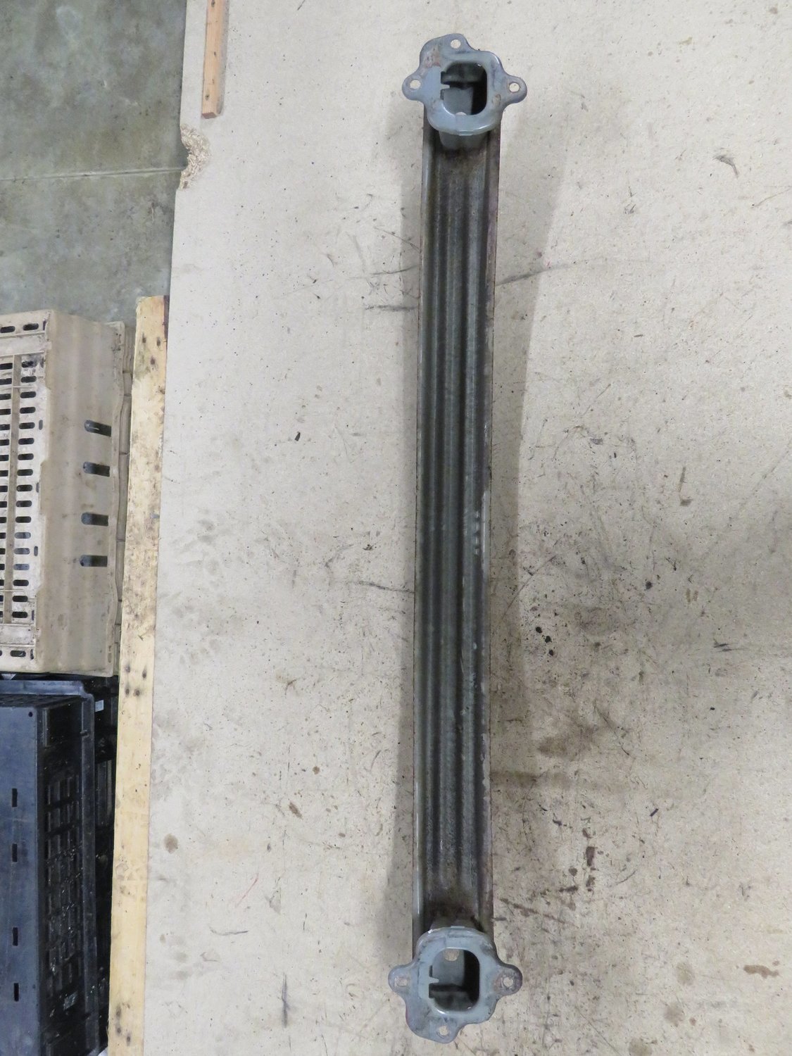 Civic Type R FN2    Rear bumper Reinforcement bar