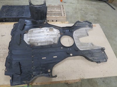 Civic Type R FN2    Front under tray Fits Under the Engine