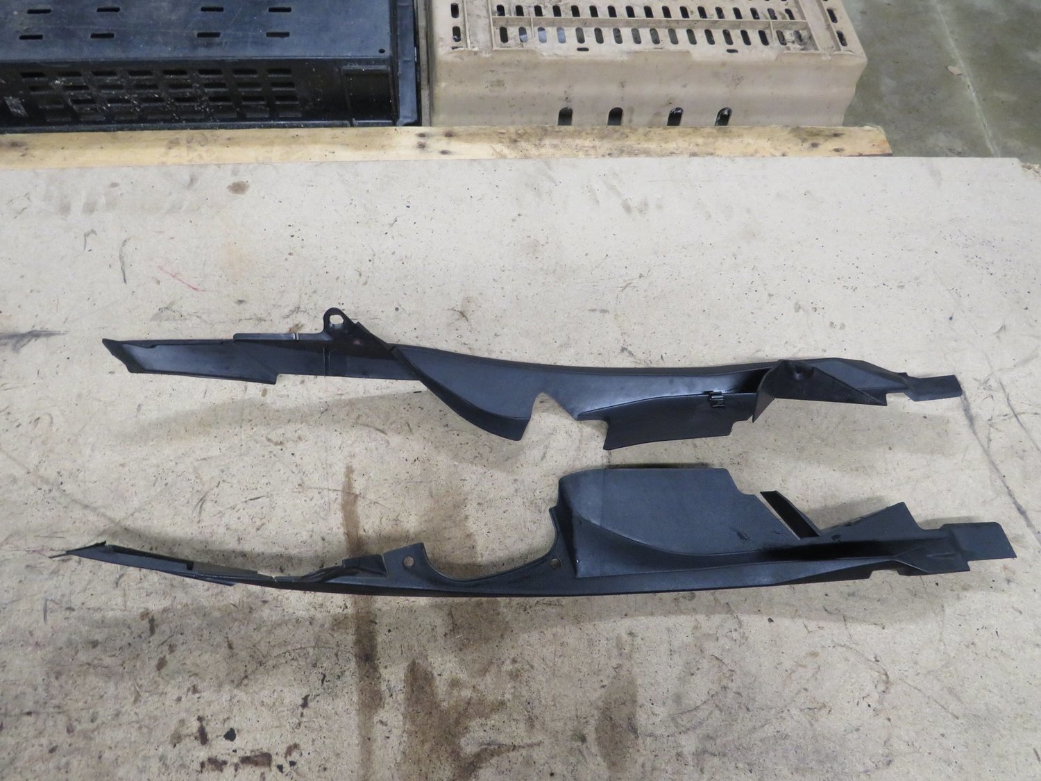 Civic Type R FN2    Wing top Trims