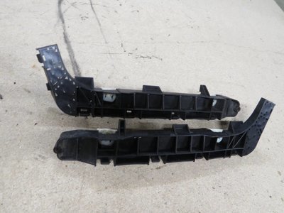 Civic Type R FN2    Pair of front wing Clips for Front Bumper