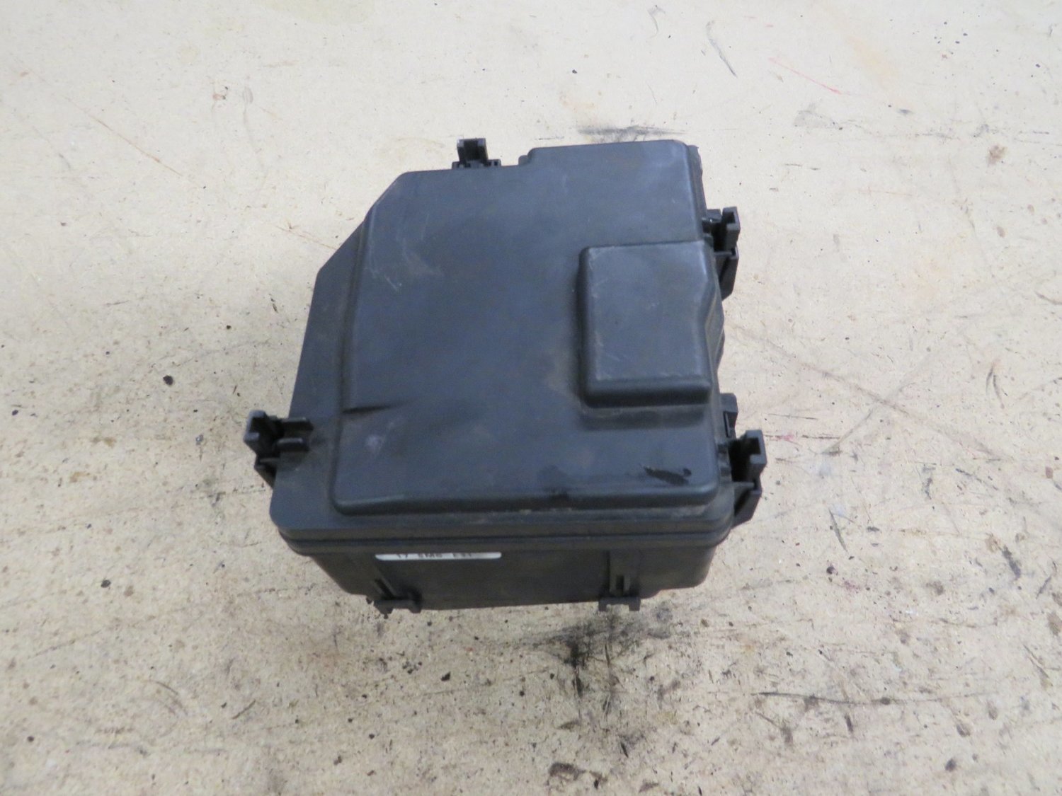 Civic Type R FN2    Engine bay fuse box Complete with Relays and fuses