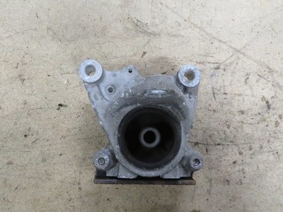 Honda Civic Type R FN2   Engine Mount