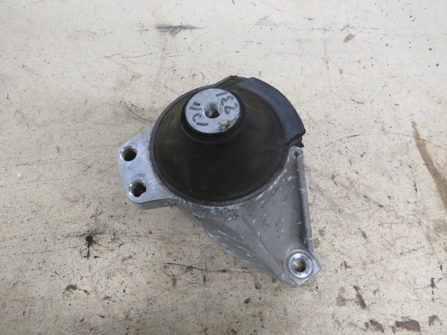 Honda Civic Type R FN2   Engine Mount