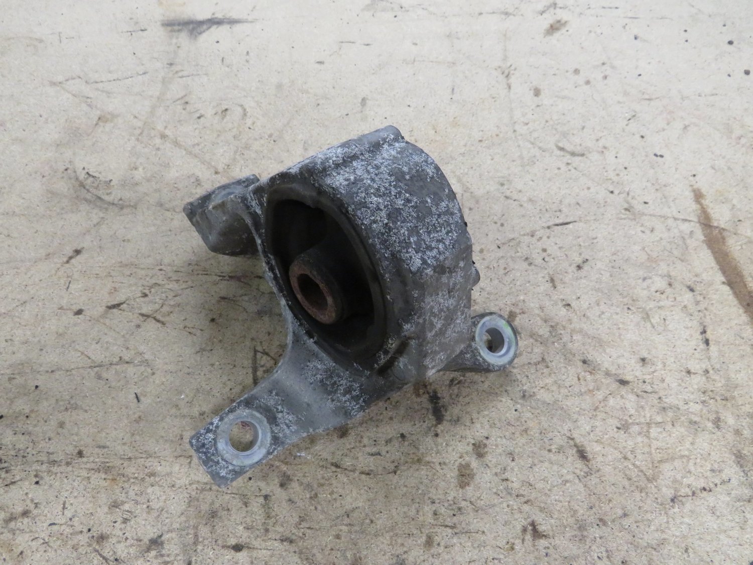 Honda Civic Type R FN2   Front Engine Mount