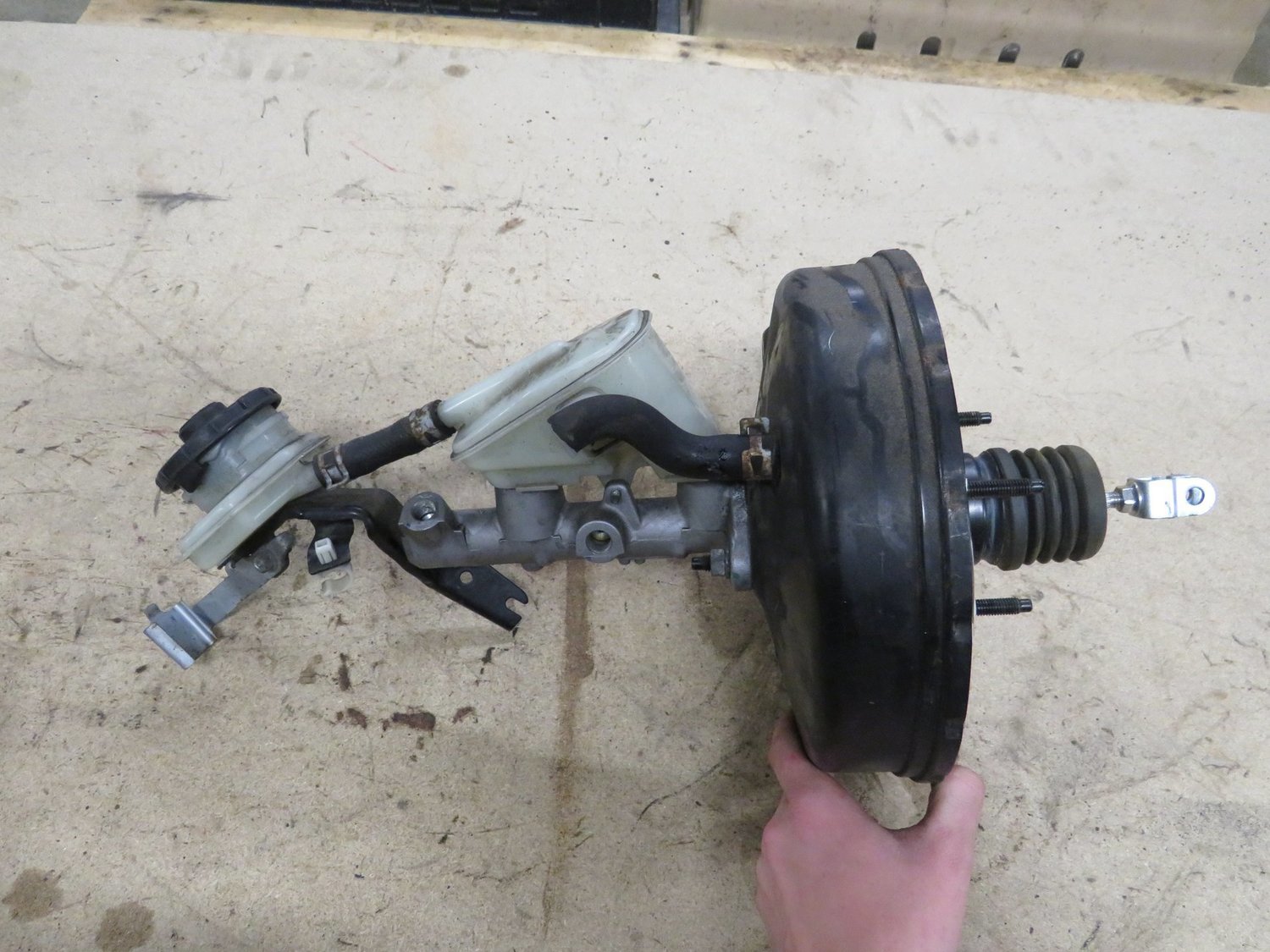 Honda Civic Type R FN2   Break Master Servo Unit