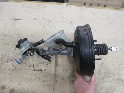Honda Civic Type R FN2   Break Master Servo Unit
