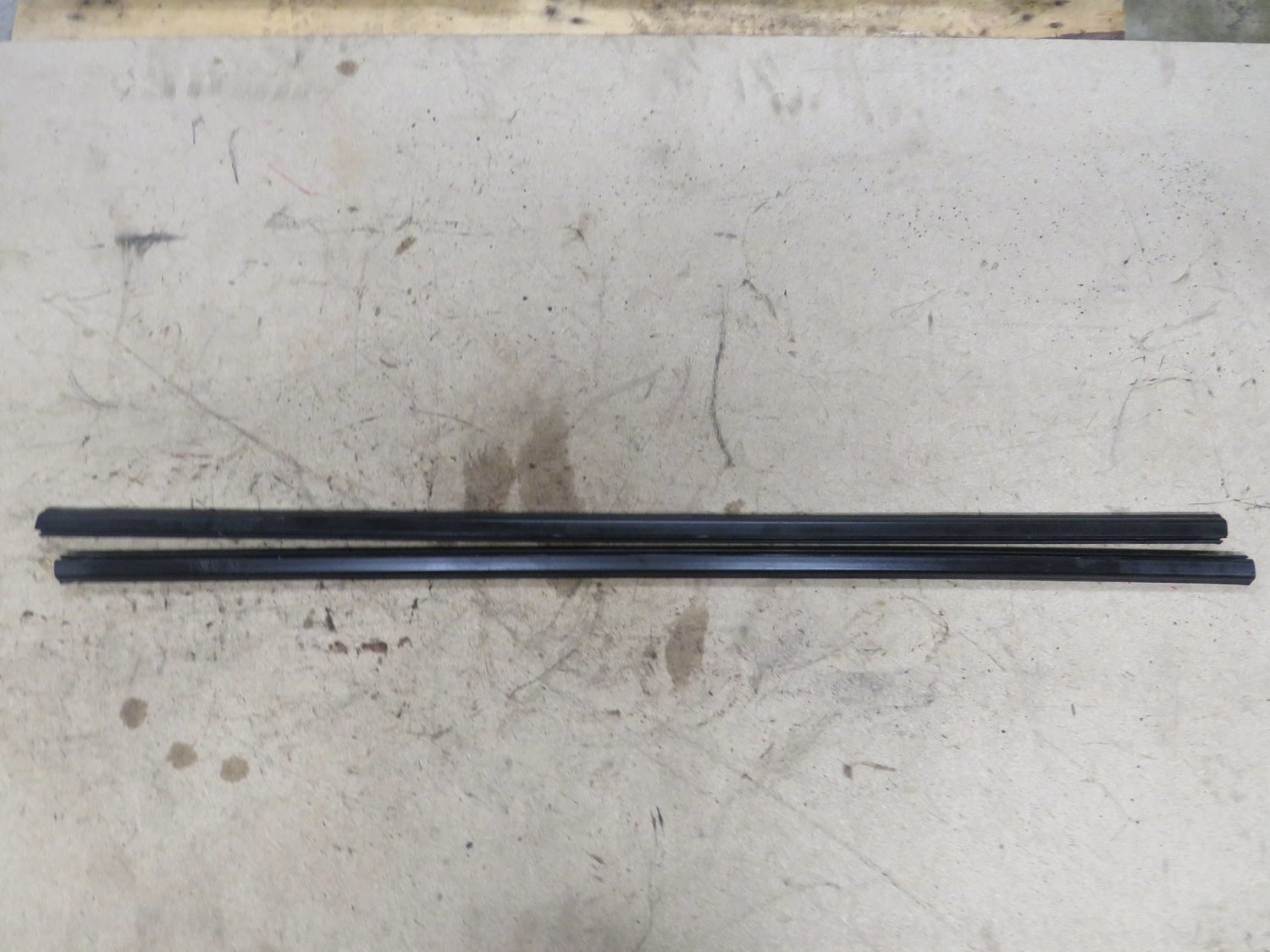 Honda Civic Type R FN2   Door weather strips