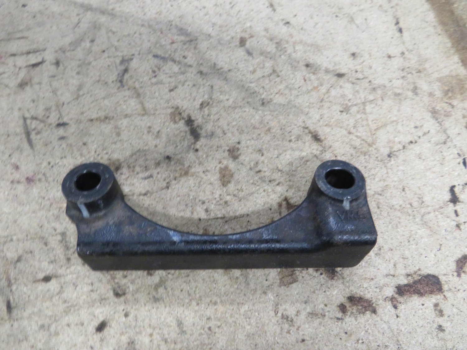 Honda Civic Type R FN2   Engine Mount Bracket