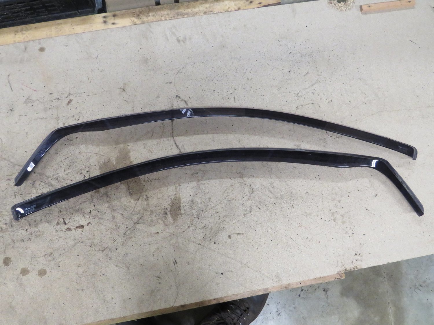 Honda Civic Type R FN2   Pair of door Wind Deflectors