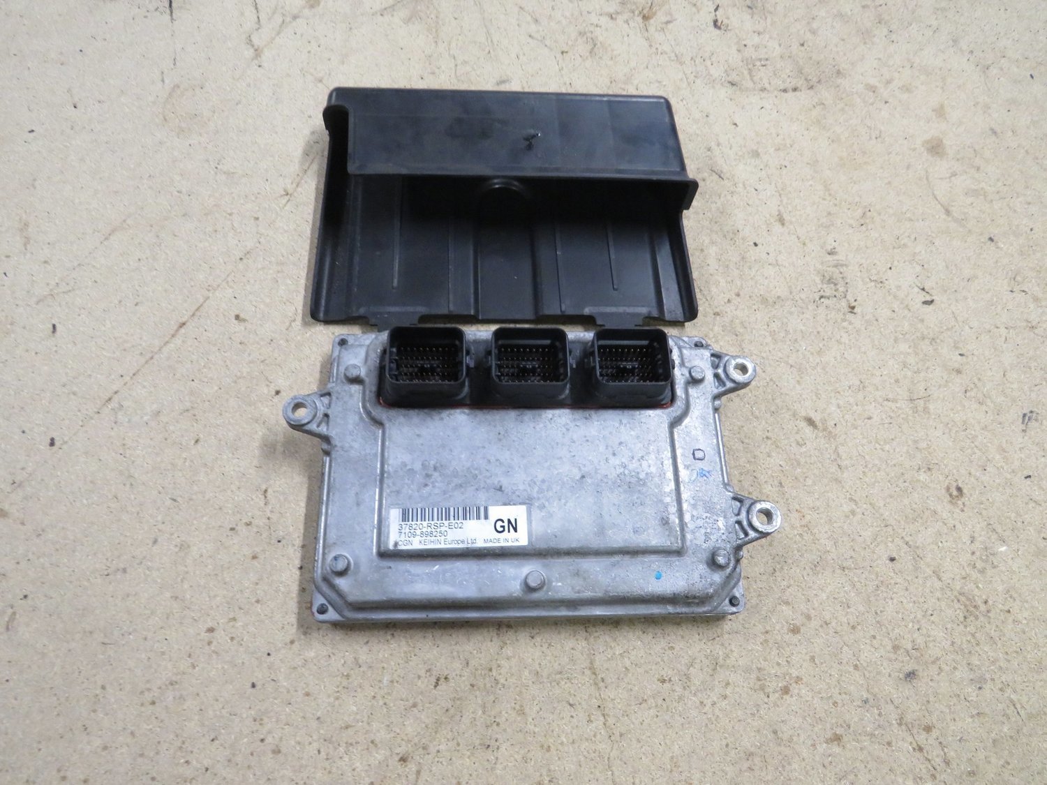 Honda Civic Type R FN2    Engine ECU