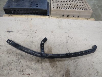 Honda Civic Type R FN2    Drivers right or Passenger Left Headlight Bracket