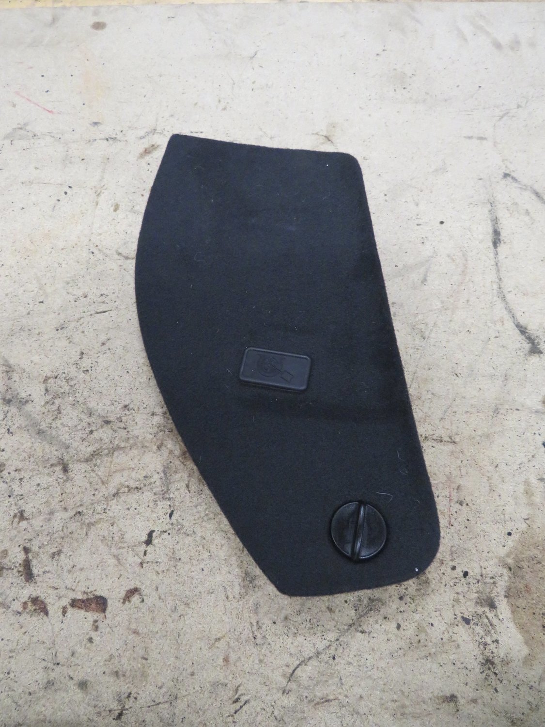 Honda Civic Type R FN2   Boot side storage cover Trim