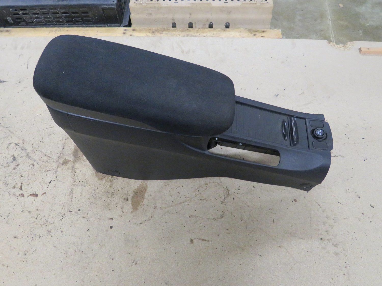 Honda Civic Type R FN2   Main interior arm rest