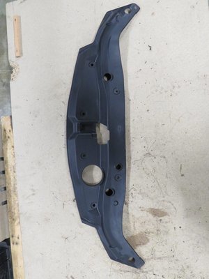 Honda Civic Type R FN2    Front Bumper top cooling Plate