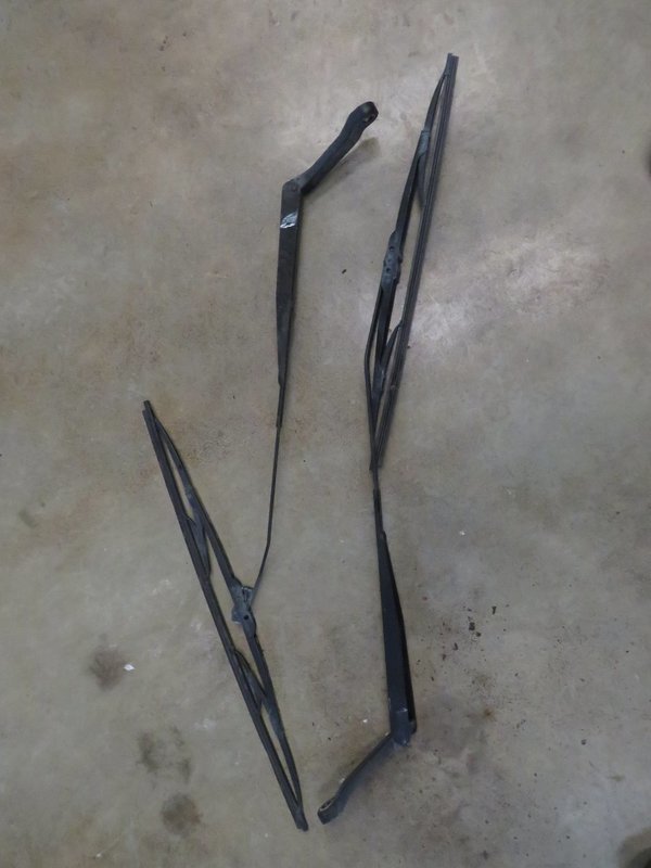 Honda Civic Type R EK9 2000   Windscreen Wiper Arms and Blades