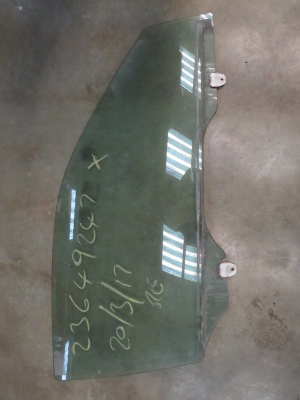 Honda Civic Type R EK9 2000   Drivers side Right door window Glass