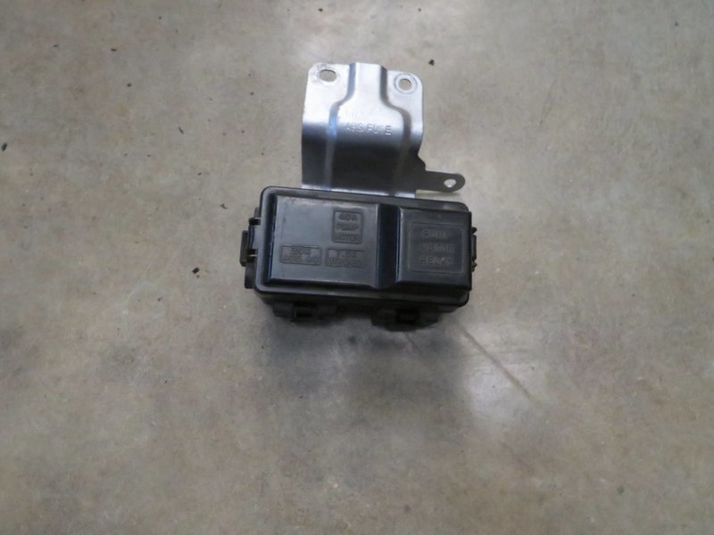 Honda Civic Type R EK9 2000   Relay box Fuses