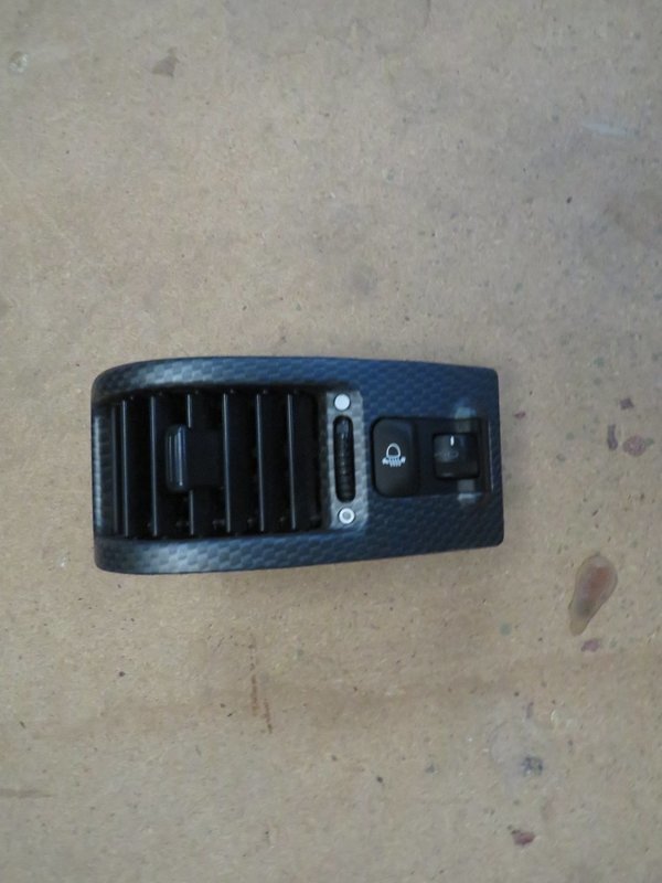Honda DC2 Integra Type R UKDM   Drivers carbon Vent with Headlight Adjuster Switch