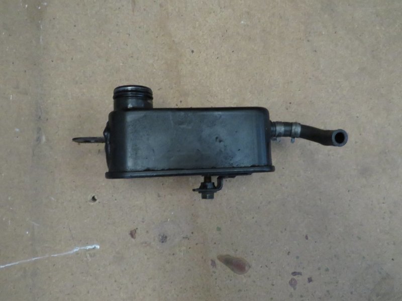 Honda DC2 Integra Type R UKDM   Engine rear Breather box
