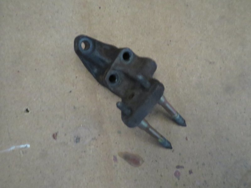 Honda DC2 Integra Type R UKDM Engine mount side Bracket
