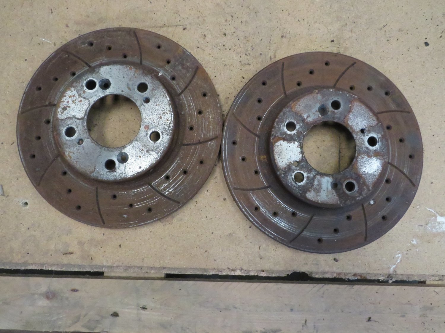 Honda DC2 Integra Type R UKDM    Front Aftermarket Race Slotted Disks 282mm