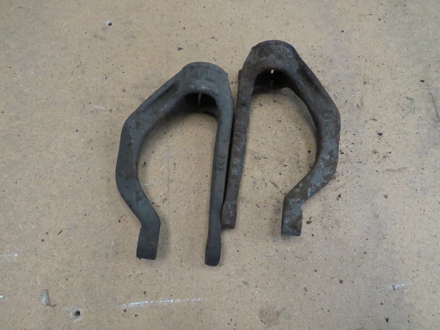 Honda DC2 Integra Type R UKDM    Front shock Lower Mounting arms