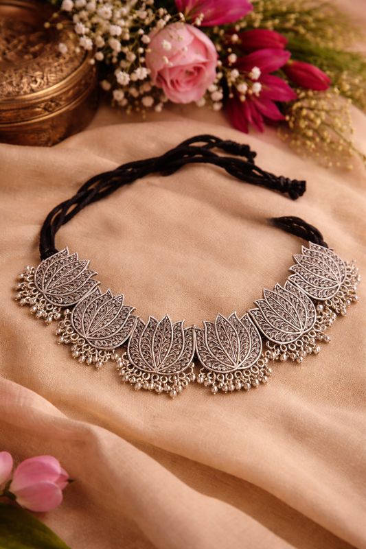 OXIDISED LOTUS STATEMENT NECKLACE OXIDISED LOTUS STATEMENT NECKLACE