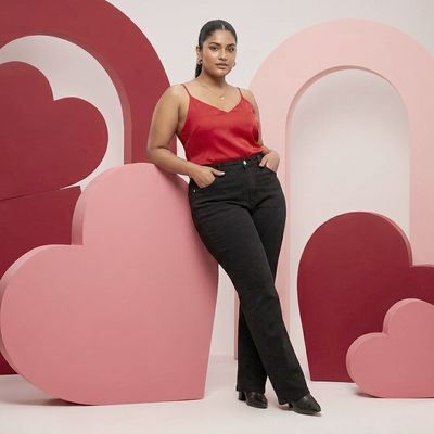 Women Signature Contour Flare | Absolute Black