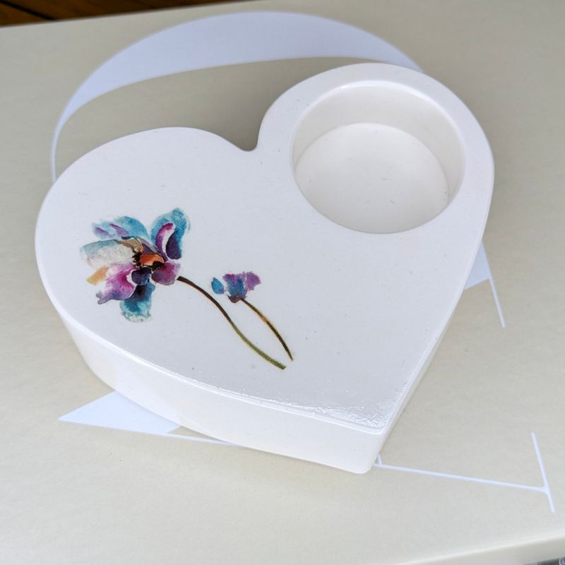 Heart Shaped Tea Light Candle Holder, White Jesmonite