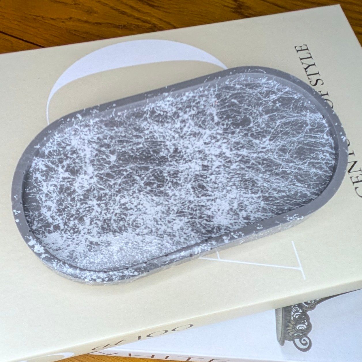 Oval Trinket Tray/Dish, White Static Design, Jesmonite