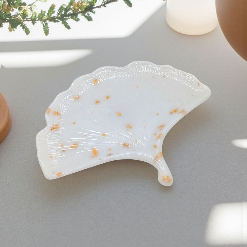 Resin Ginkgo Leaf Design Dish, White with Gold Fleck