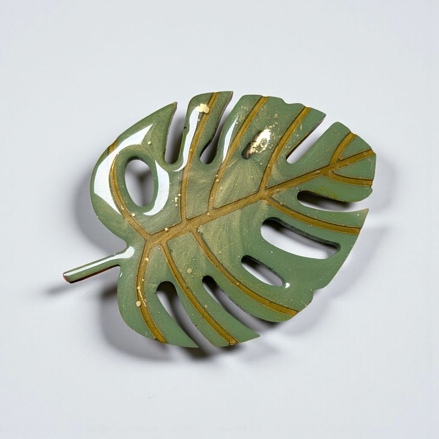 Monster Leaf Display Dish, Small