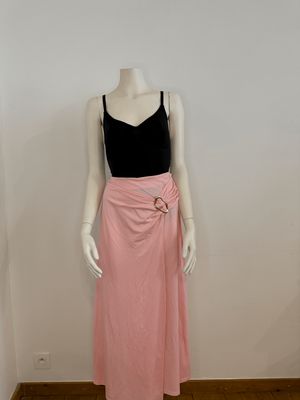 elegante roze rok met gouden detail
