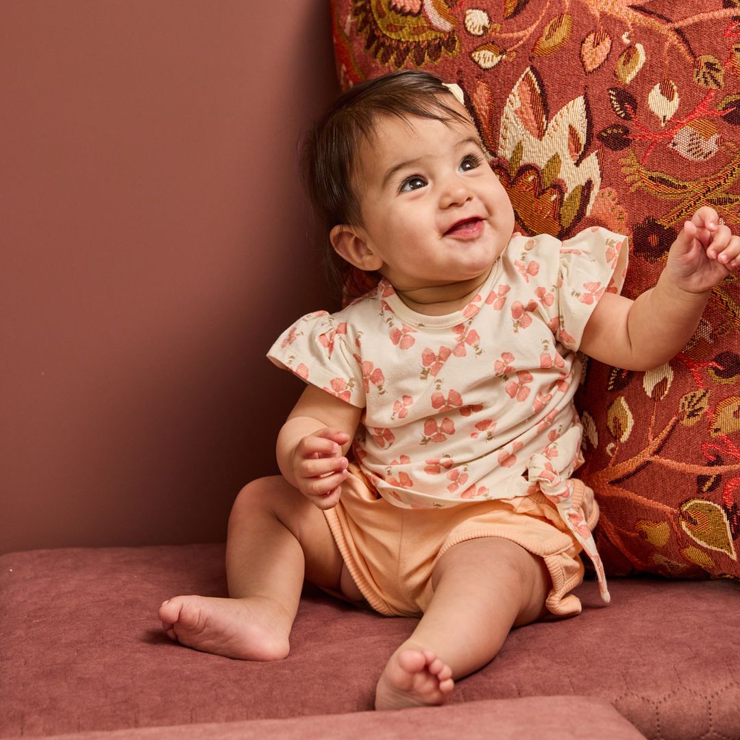 Dirkje meisjes T-shirt off white roze? Bloem ruffles