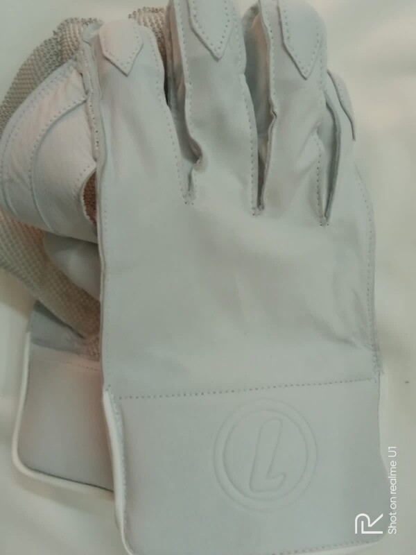 2025 Lorimers Cricket Pro Players White  Wicket Keeping Gloves