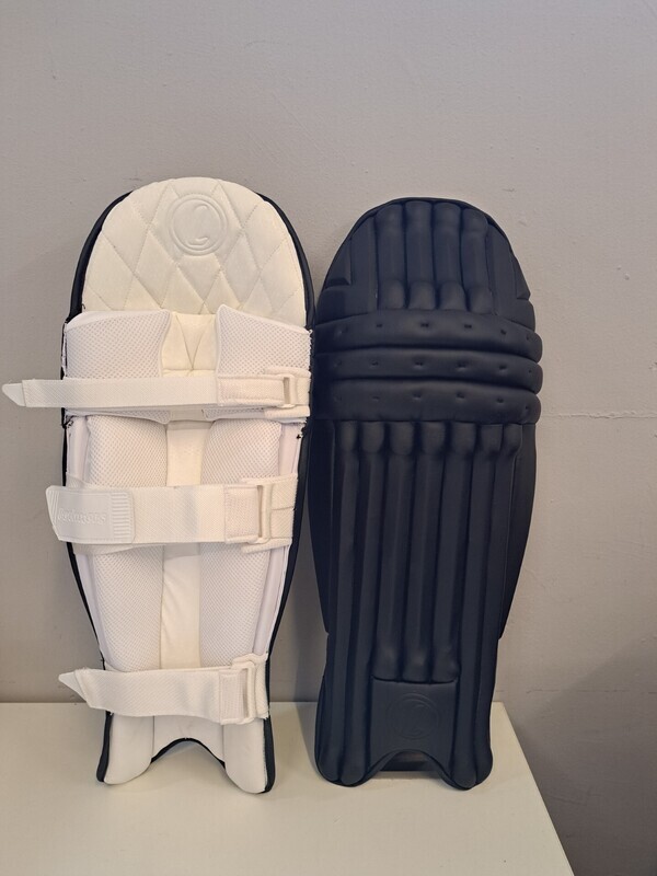 2025 Lorimers Cricket Pro Players v2 Black Batting Pads