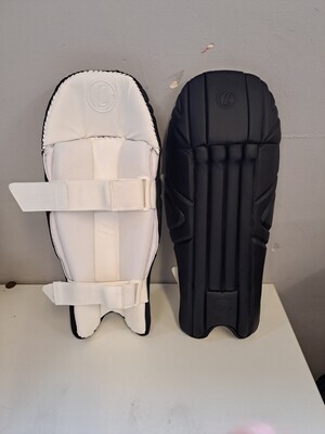 2024 Lorimers Cricket Pro Players v2 Black Wicket Keeping Pads